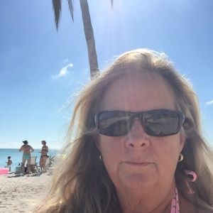 Meet your Posher, Sharon